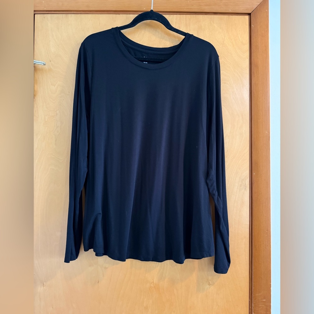 GAP Black Long Sleeve Luxe T-Shirt